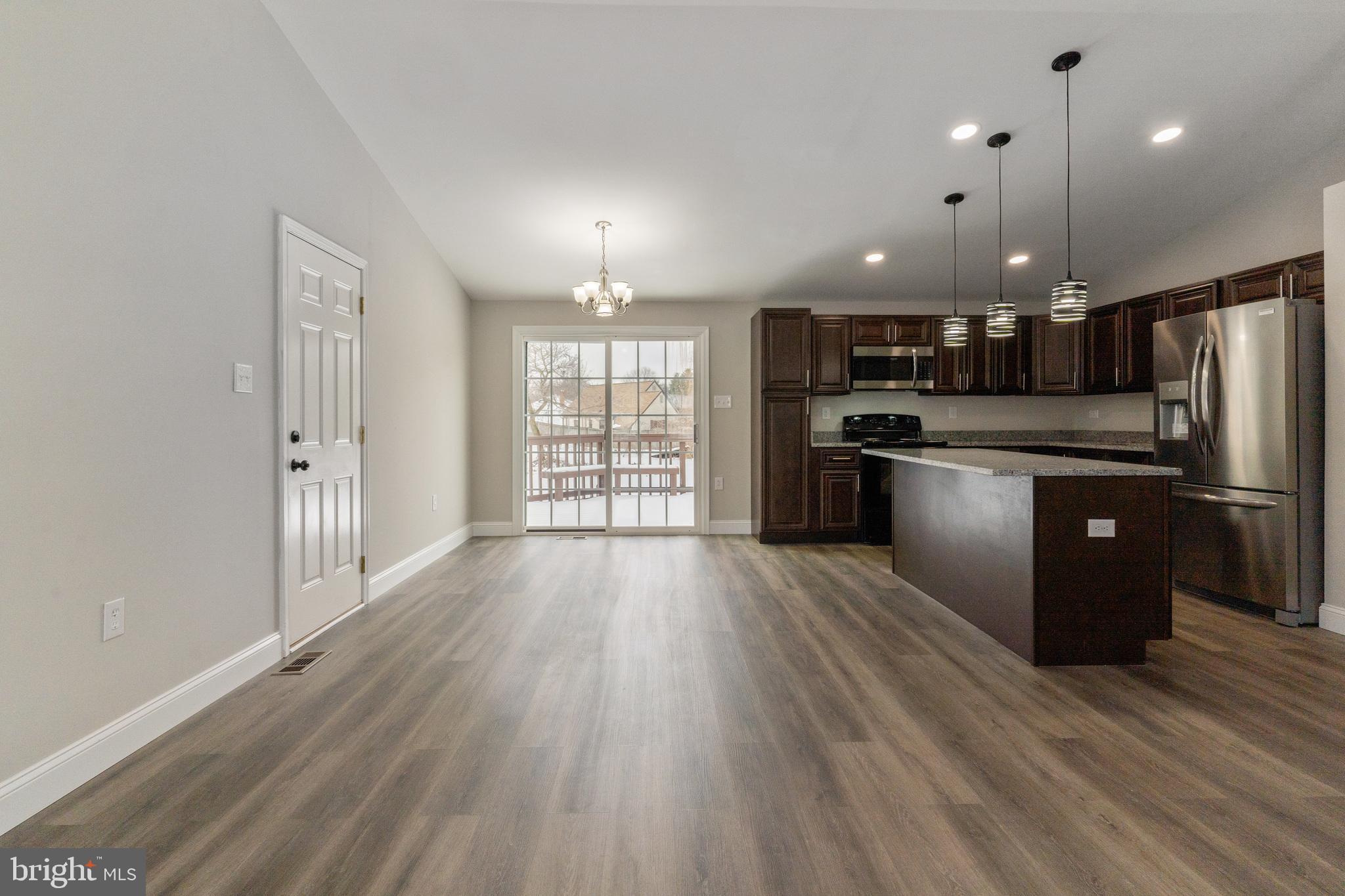 609 CASTLEWOOD PLACE