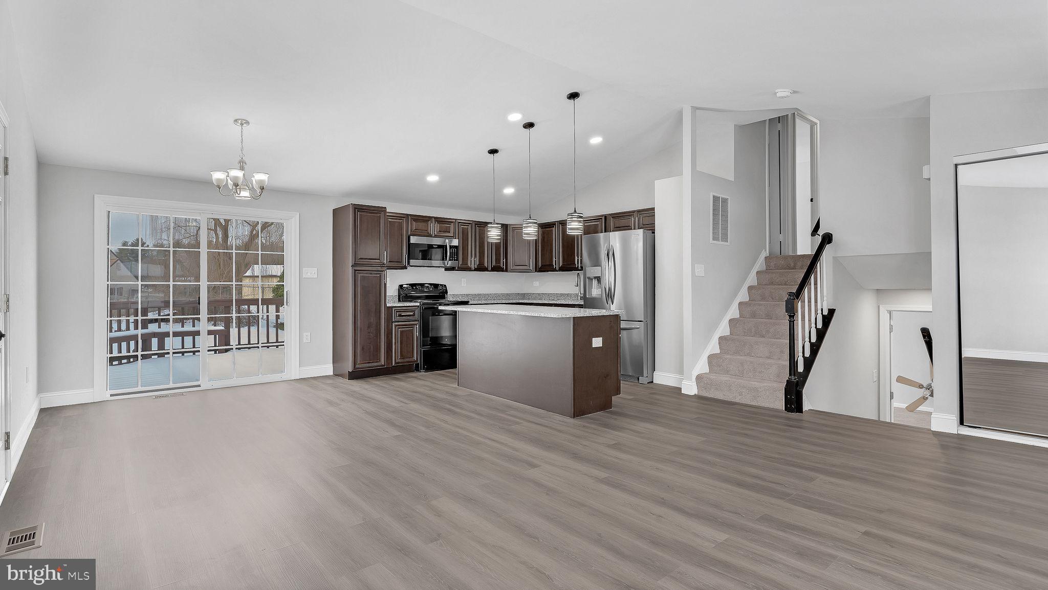 609 CASTLEWOOD PLACE