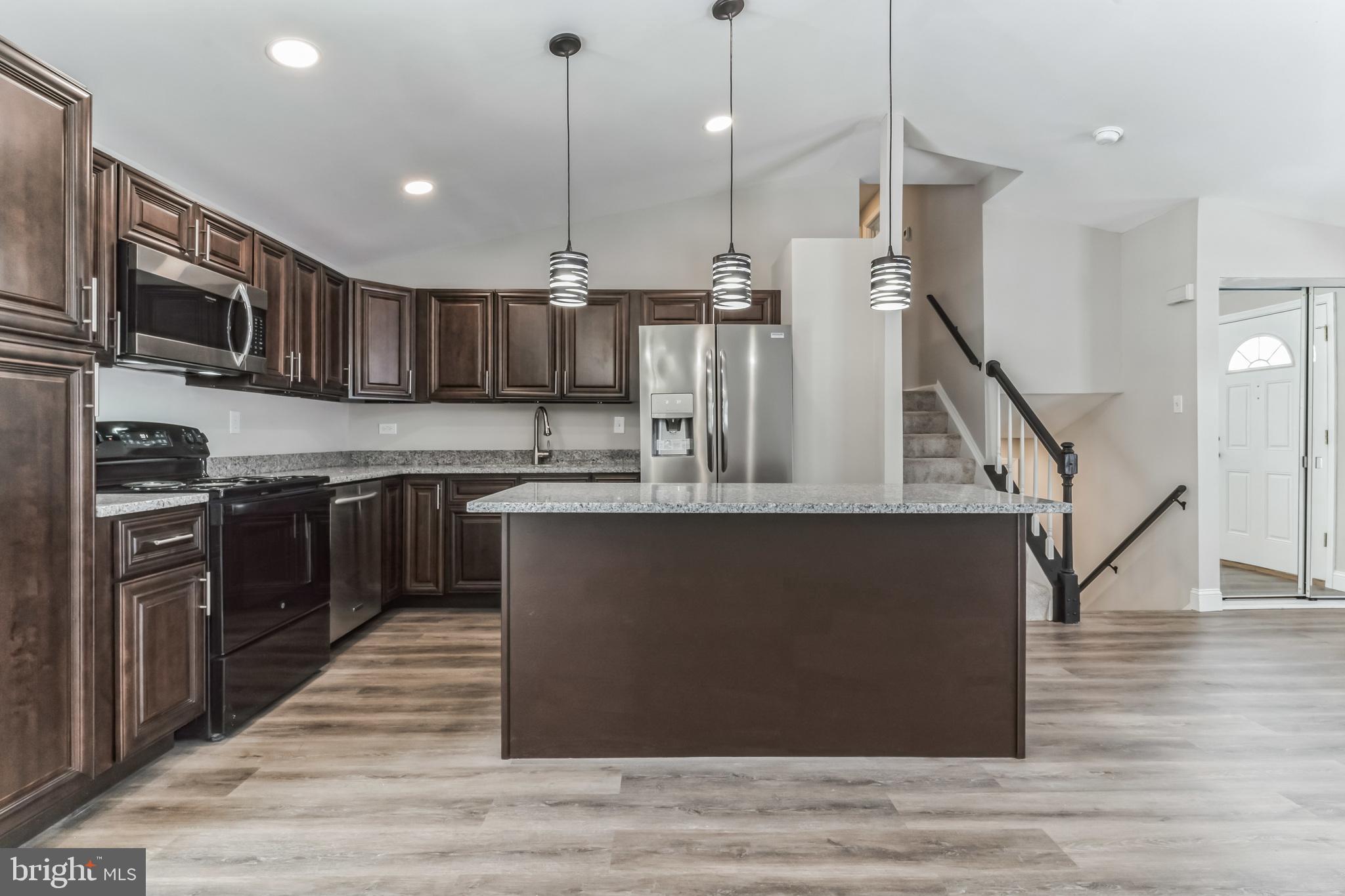 609 CASTLEWOOD PLACE