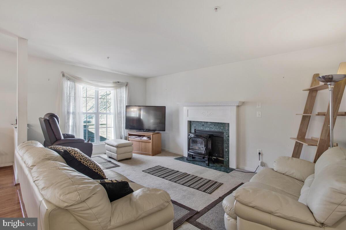 9802 CEDAR CREST WAY