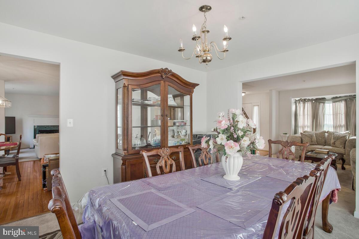 9802 CEDAR CREST WAY