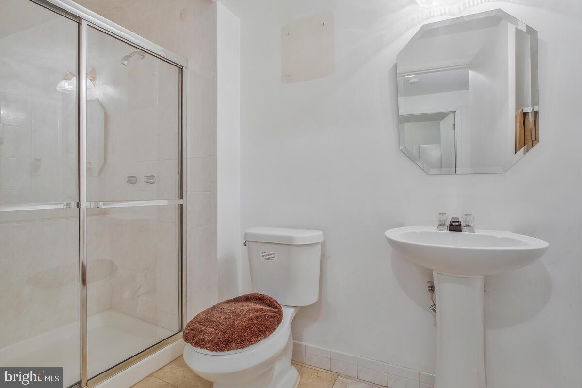 9802 CEDAR CREST WAY