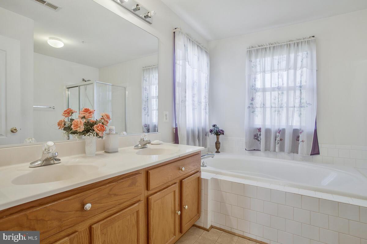 9802 CEDAR CREST WAY