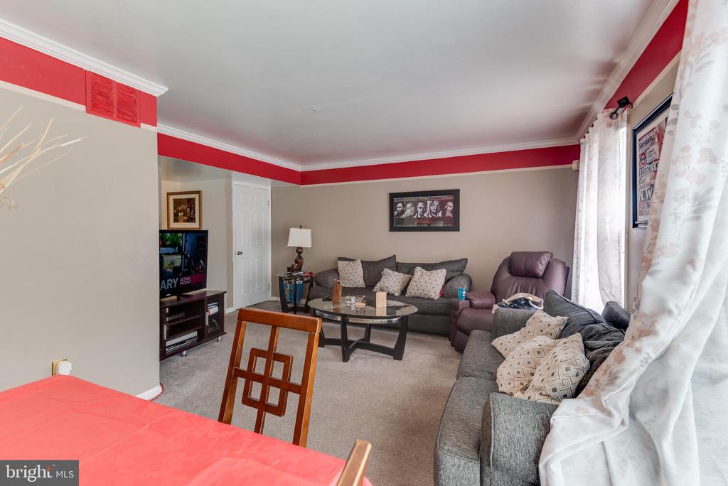 2225 DAWN LANE