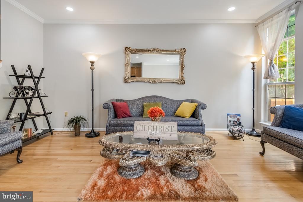 5911 GRENFELL LOOP