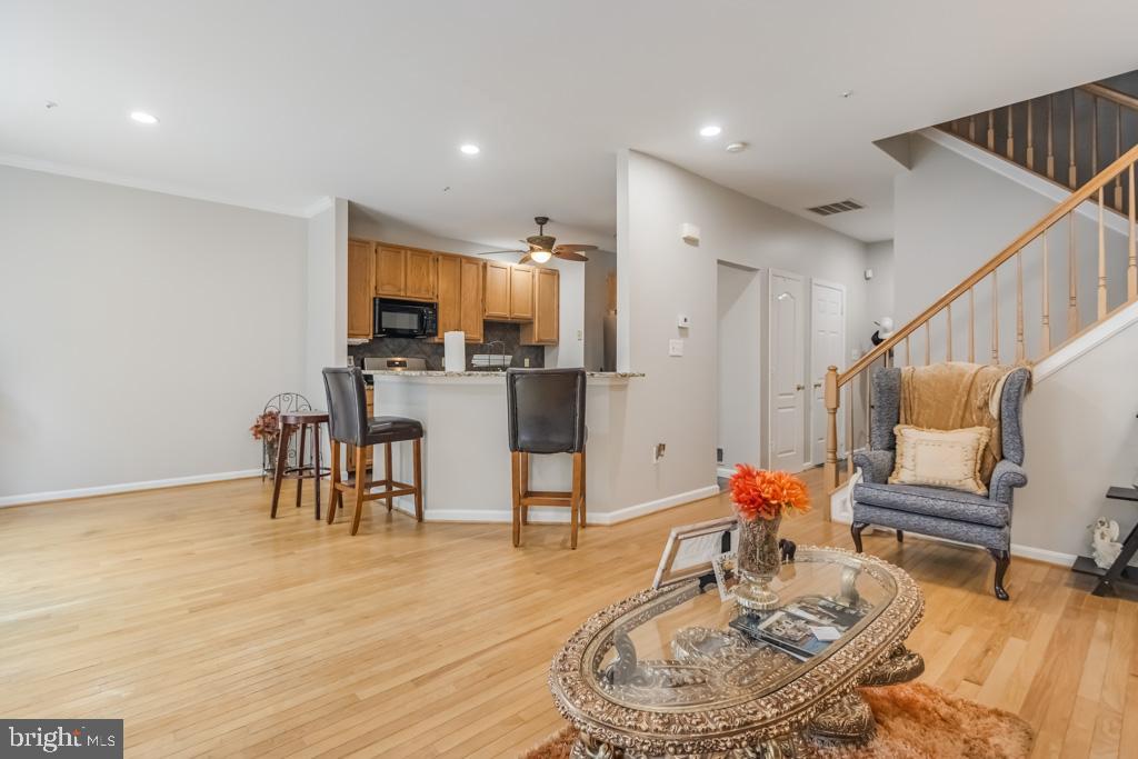 5911 GRENFELL LOOP
