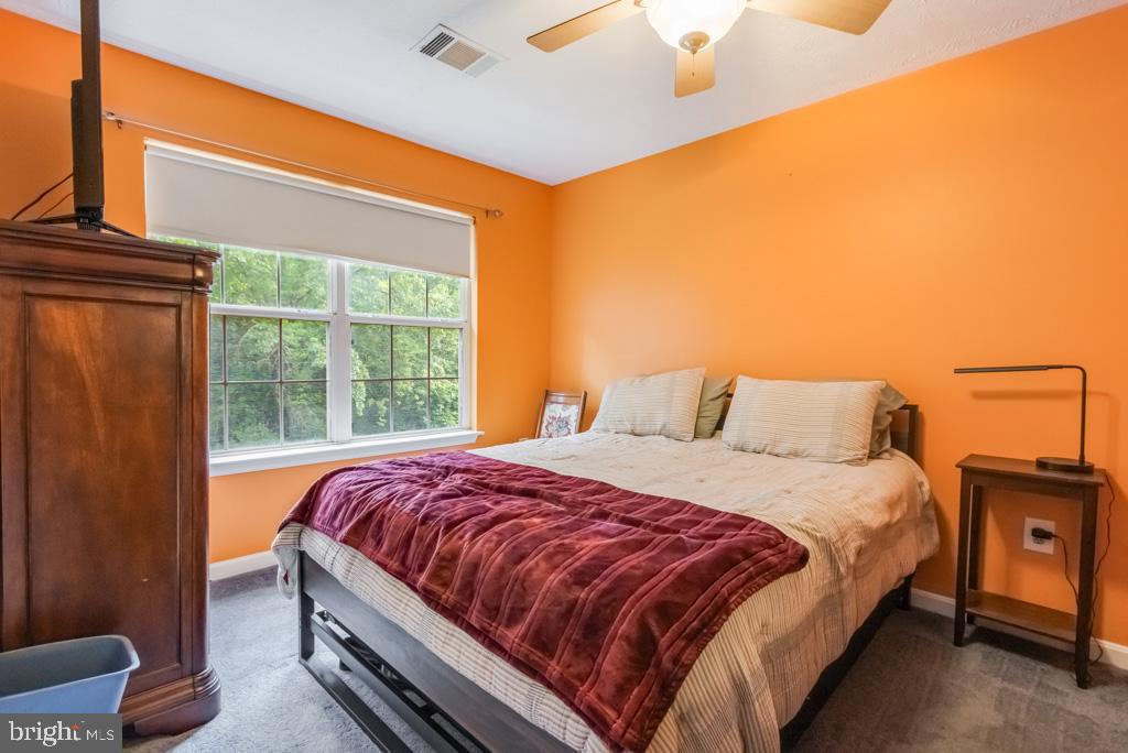 5911 GRENFELL LOOP
