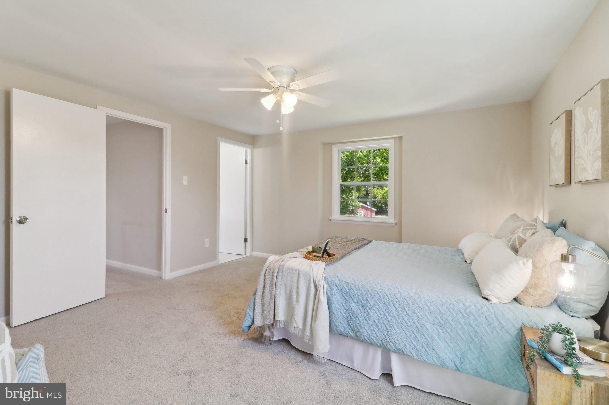 1318 PADDOCK LANE