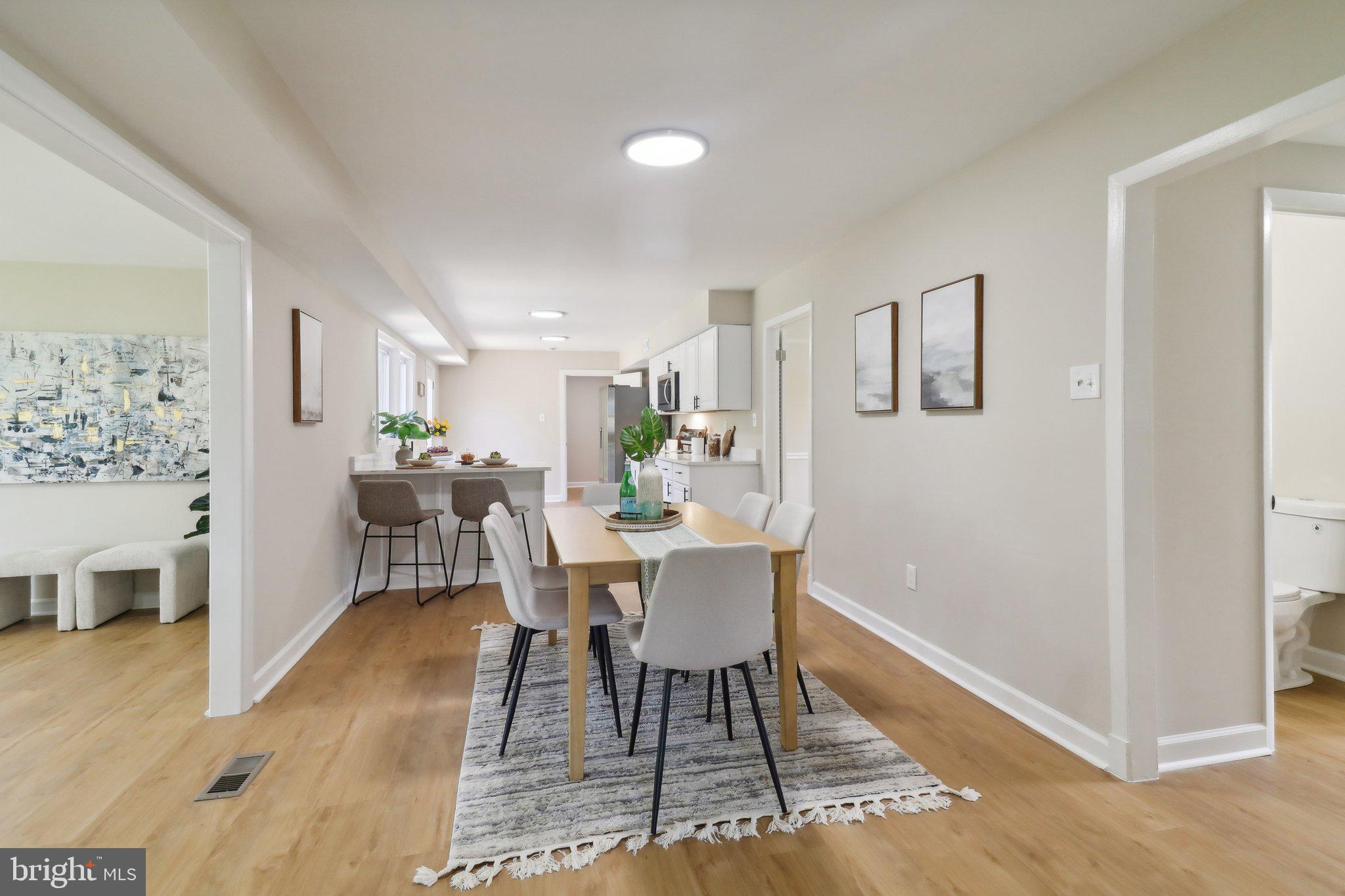 1318 PADDOCK LANE