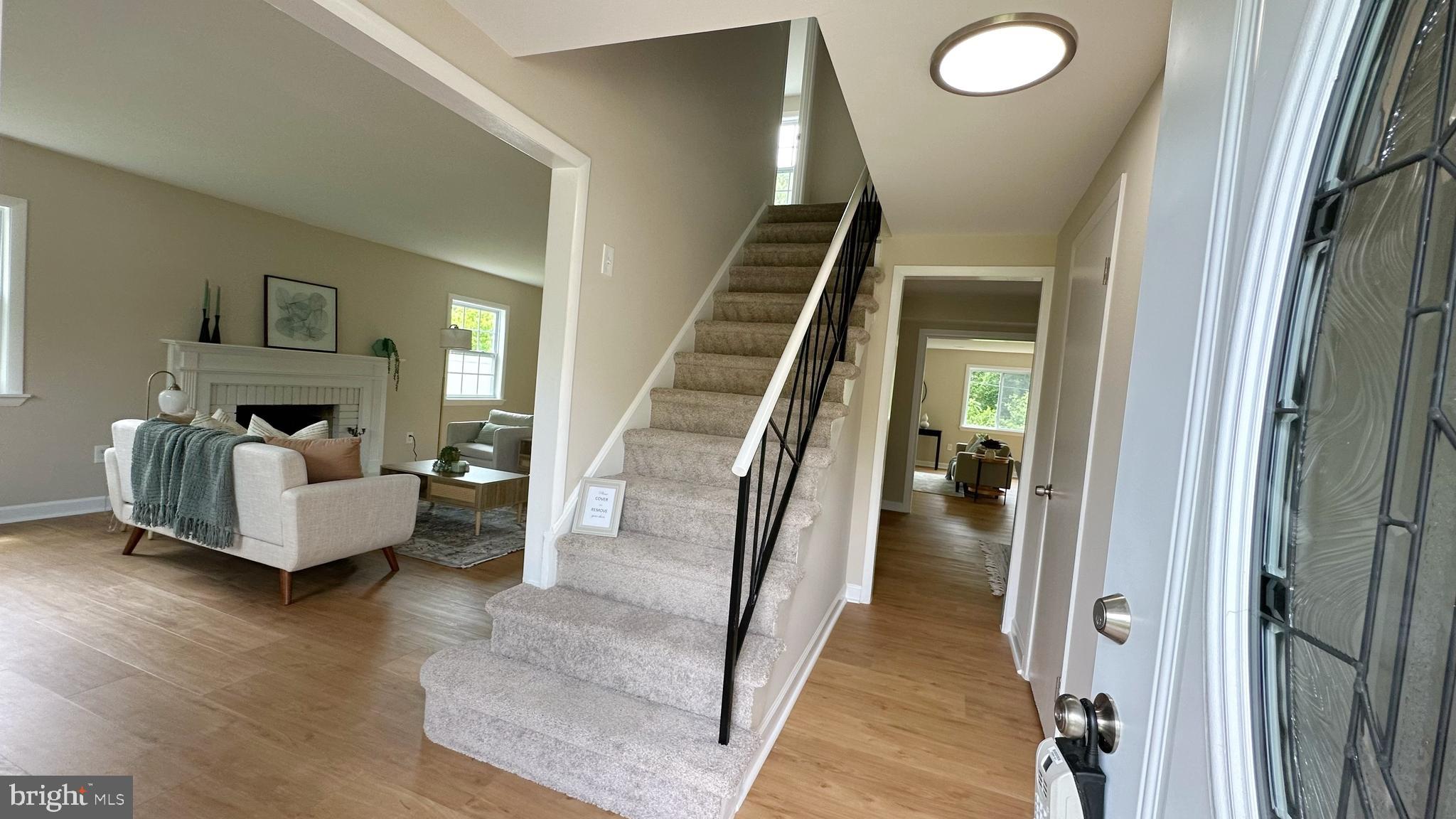 1318 PADDOCK LANE