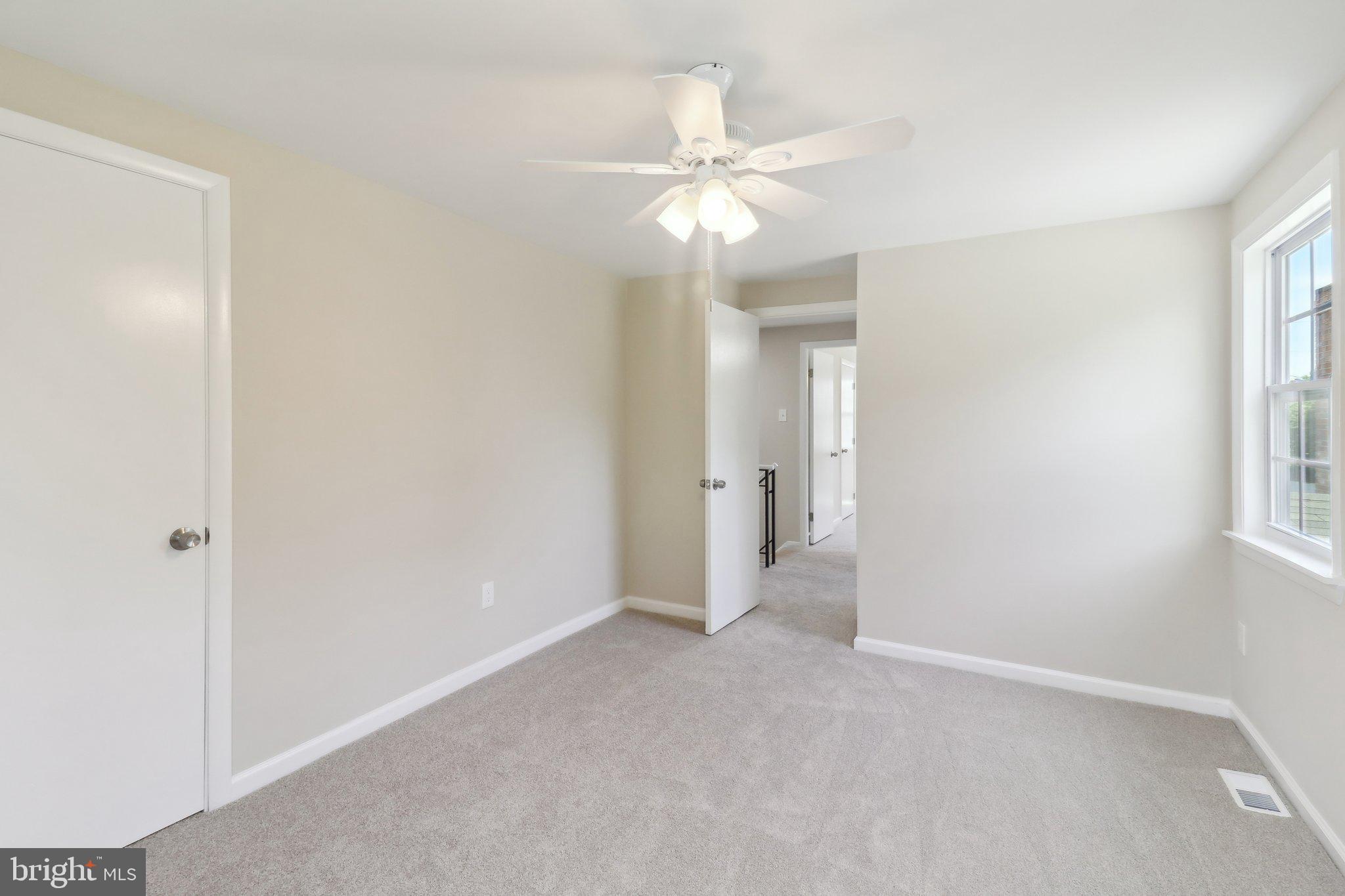 1318 PADDOCK LANE