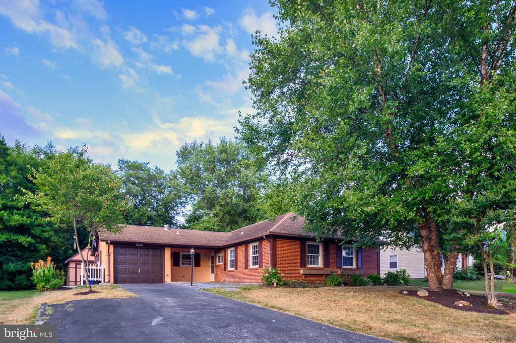 12608 BEECHFERN LANE