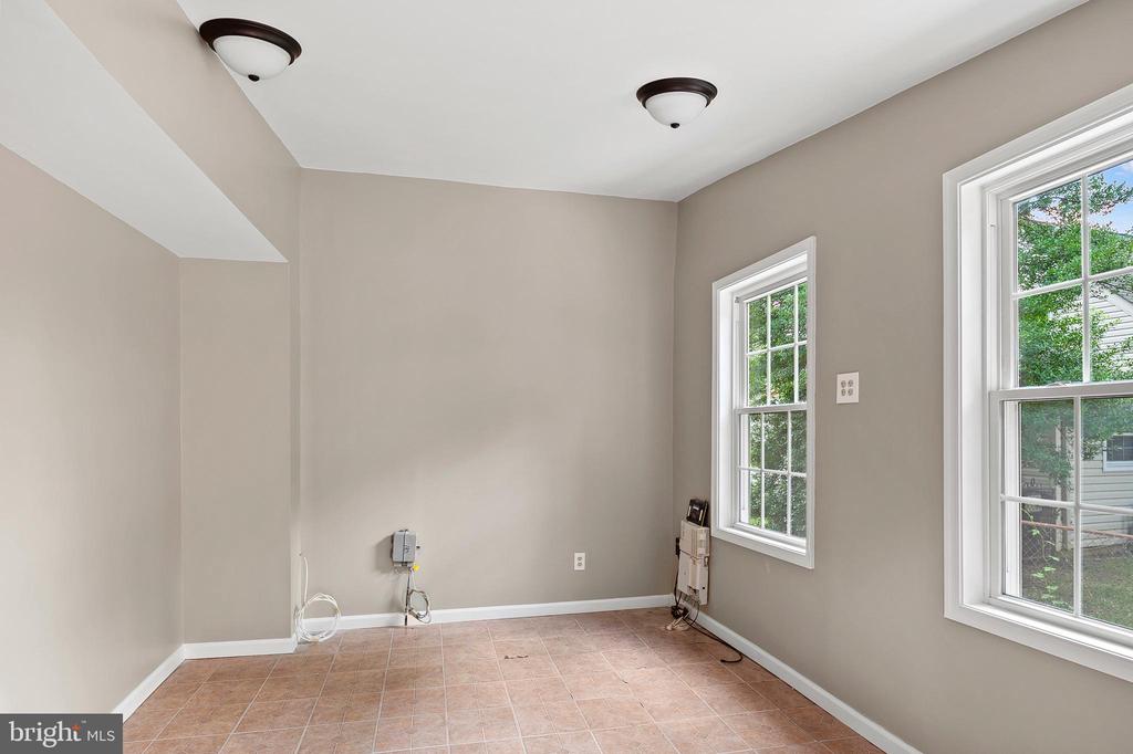 12608 BEECHFERN LANE