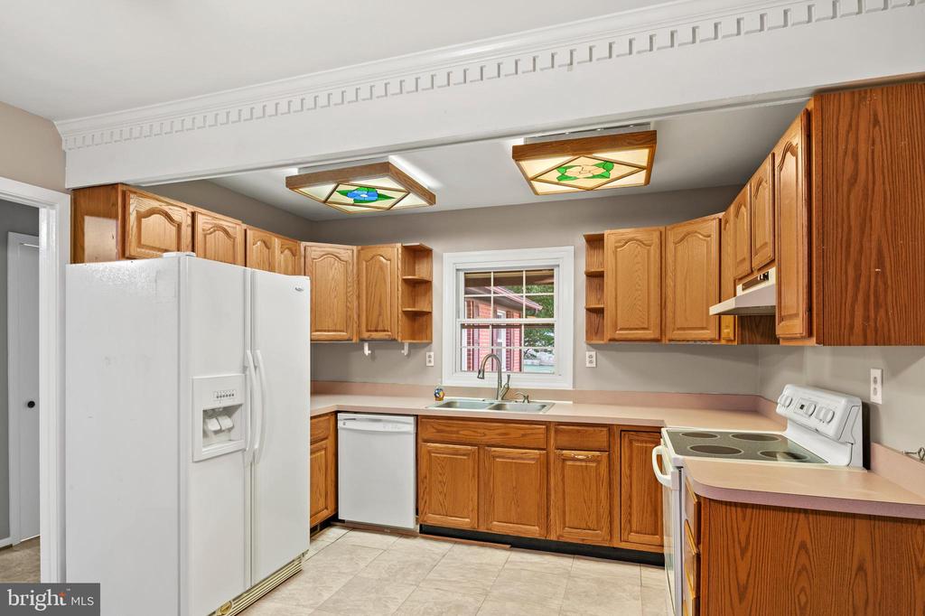 12608 BEECHFERN LANE