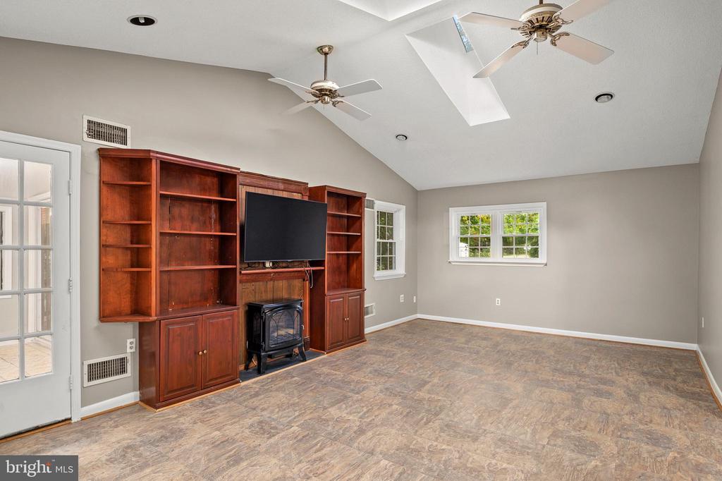 12608 BEECHFERN LANE
