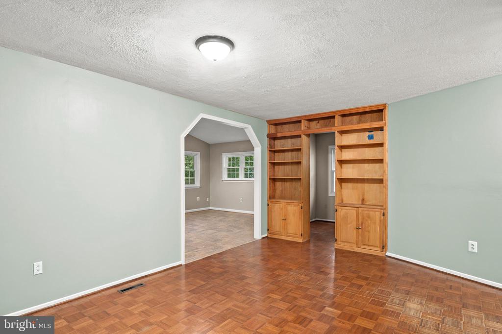 12608 BEECHFERN LANE