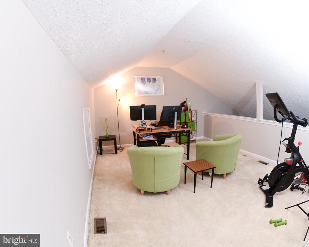 10006 PRINCE ROYAL PLACE
