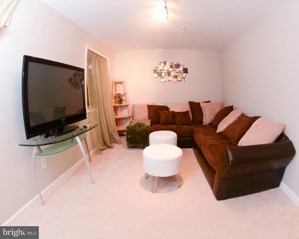 10006 PRINCE ROYAL PLACE