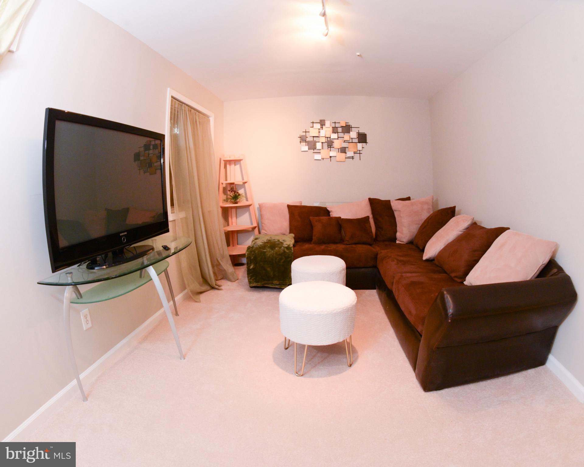 10006 PRINCE ROYAL PLACE