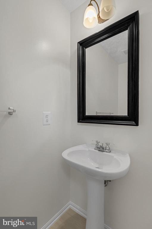 516 CRUSHER COURT
