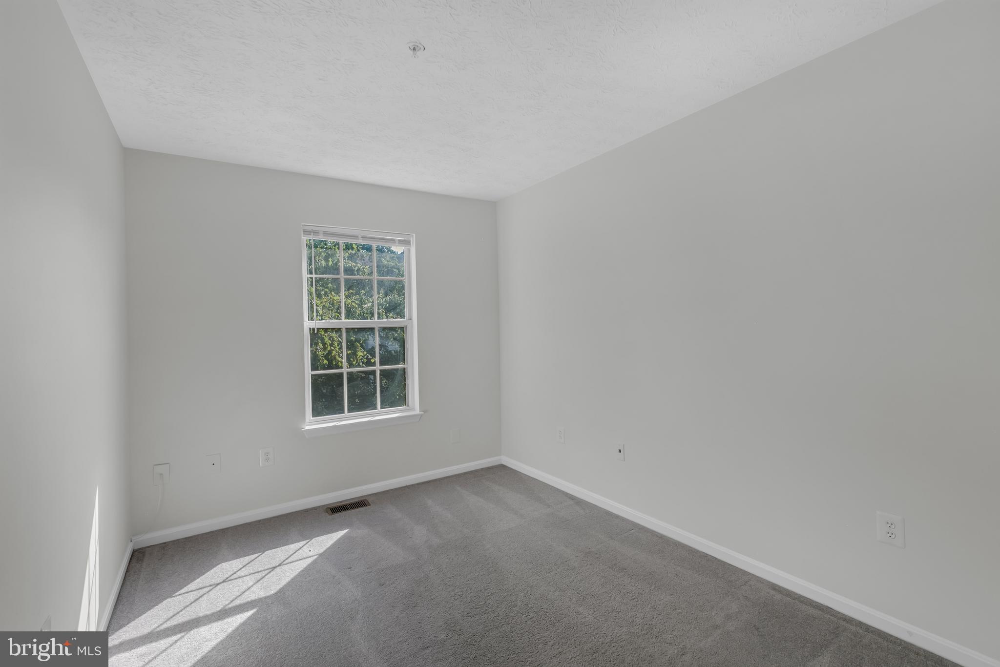 516 CRUSHER COURT