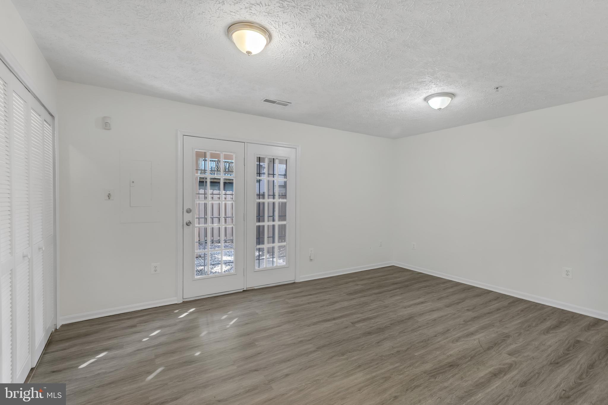 516 CRUSHER COURT