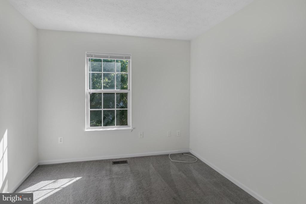 516 CRUSHER COURT