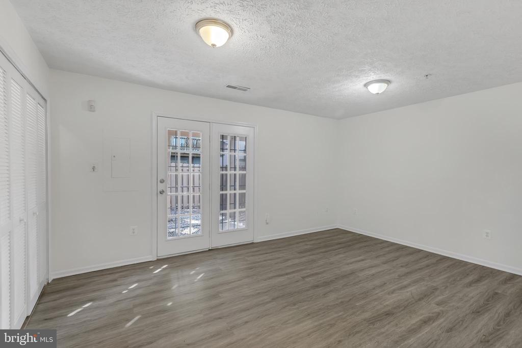 516 CRUSHER COURT
