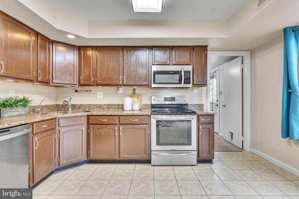 9216 SPRING ACRES ROAD