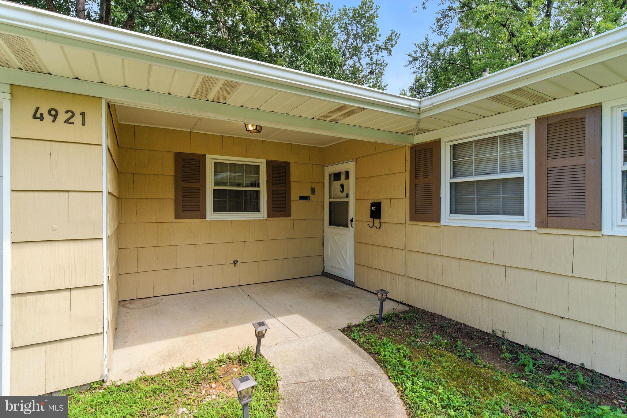 4921 RIDGEVIEW LANE