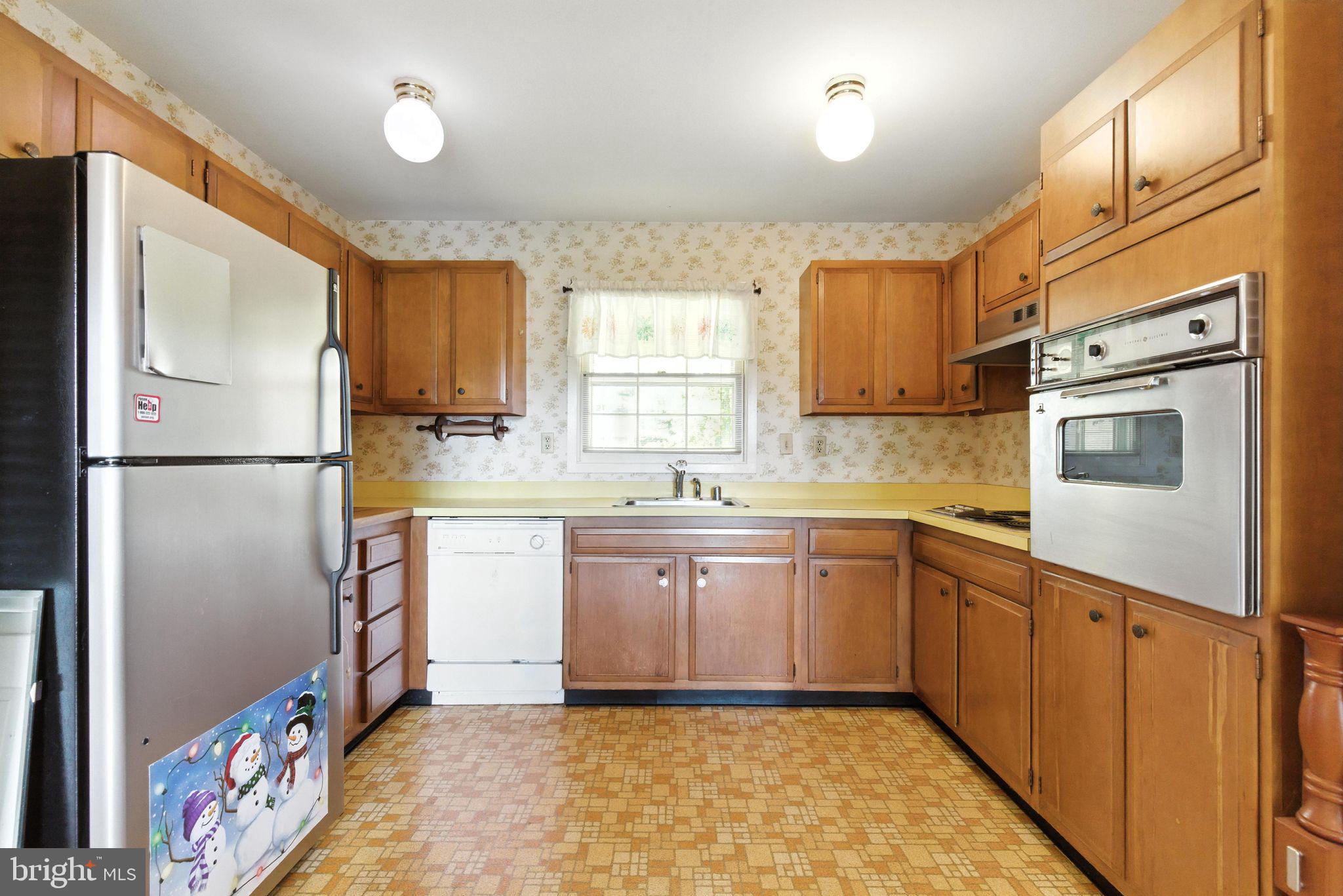 4921 RIDGEVIEW LANE