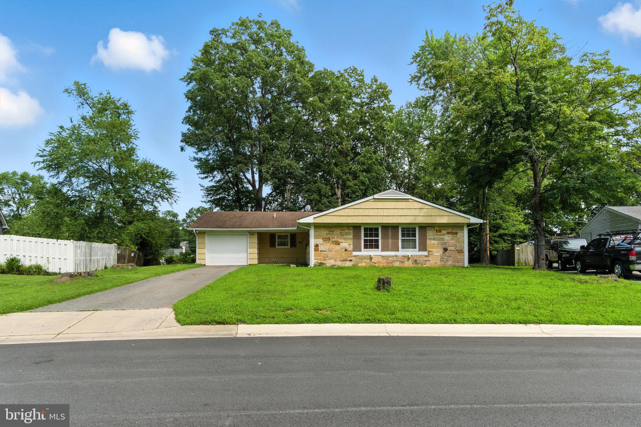 4921 RIDGEVIEW LANE