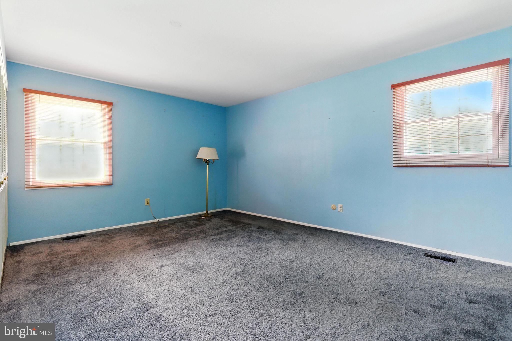4921 RIDGEVIEW LANE