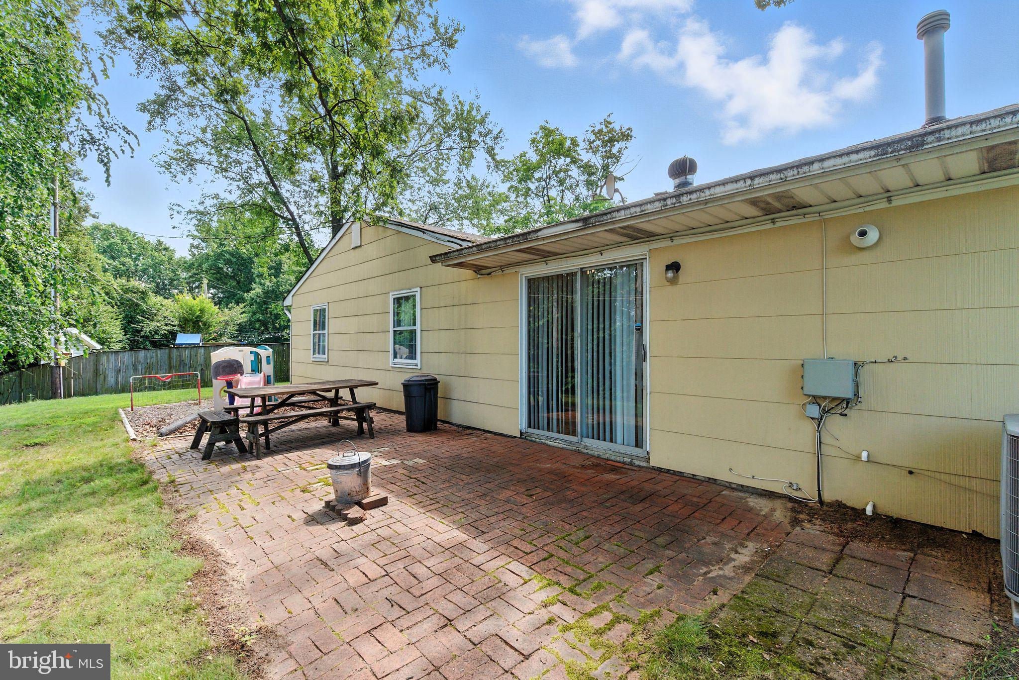 4921 RIDGEVIEW LANE