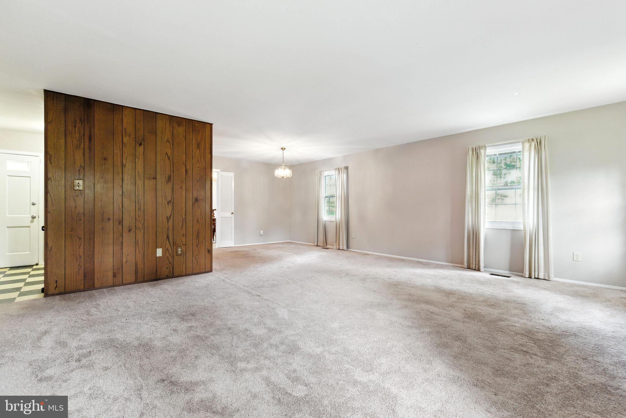 4921 RIDGEVIEW LANE