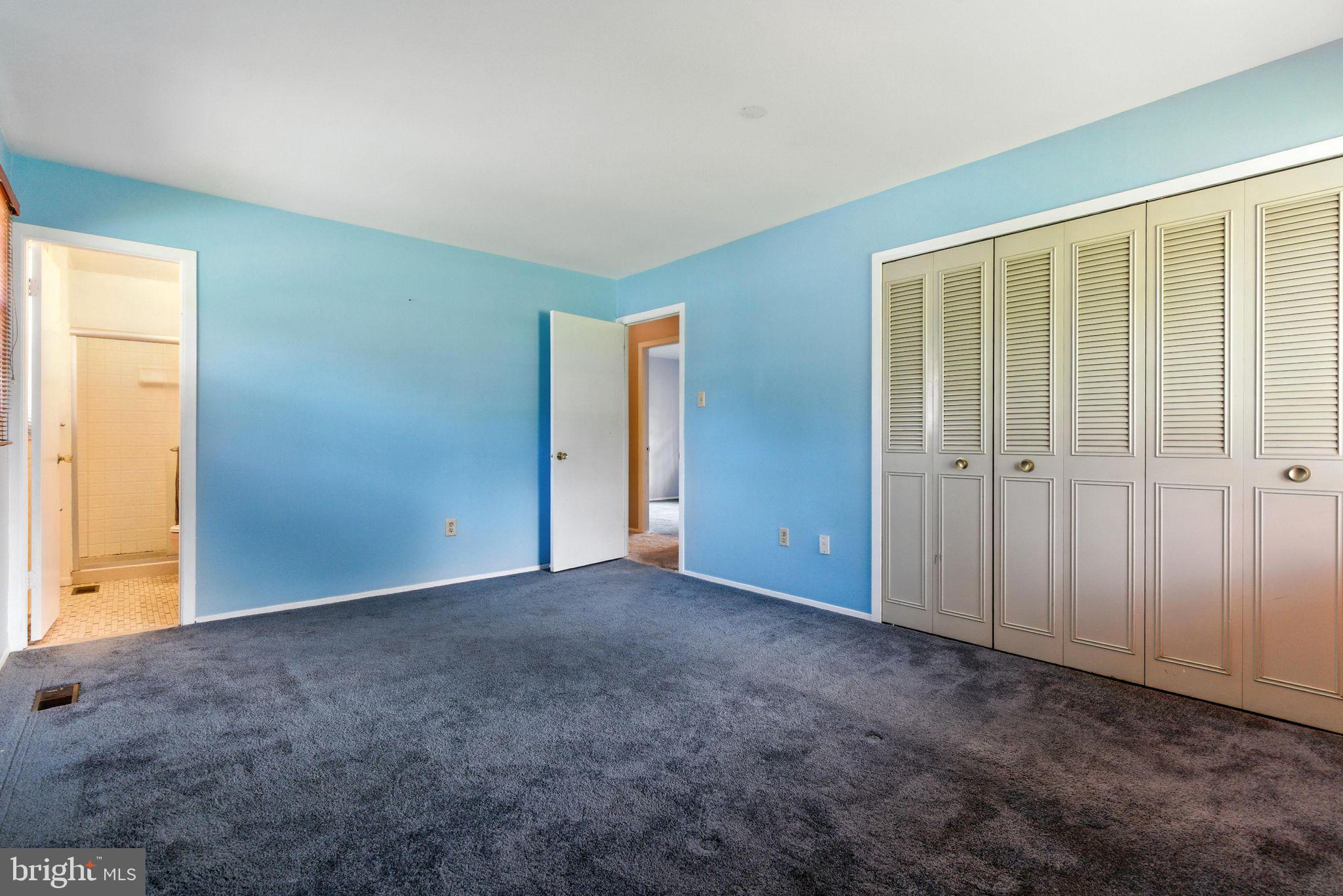 4921 RIDGEVIEW LANE
