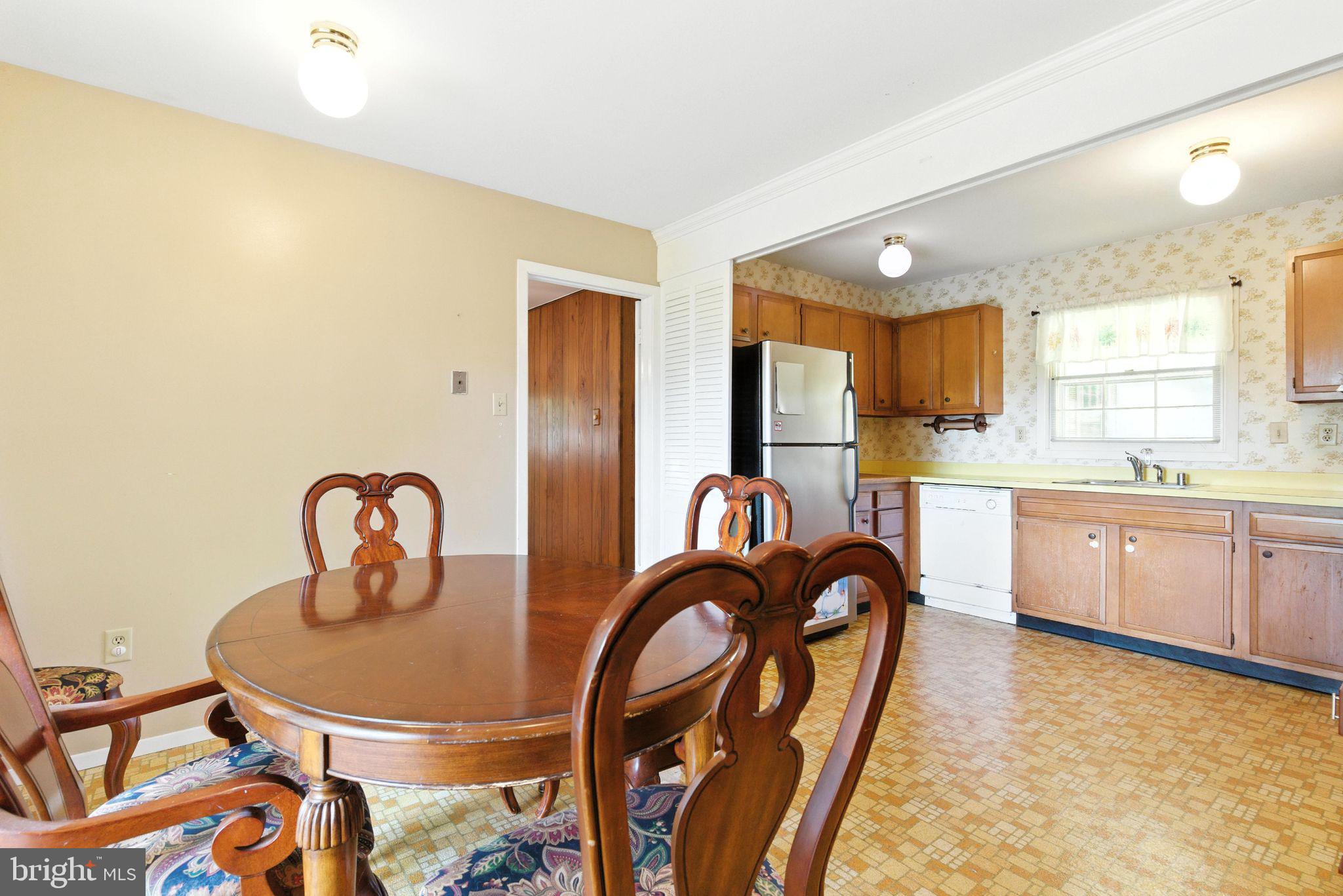 4921 RIDGEVIEW LANE