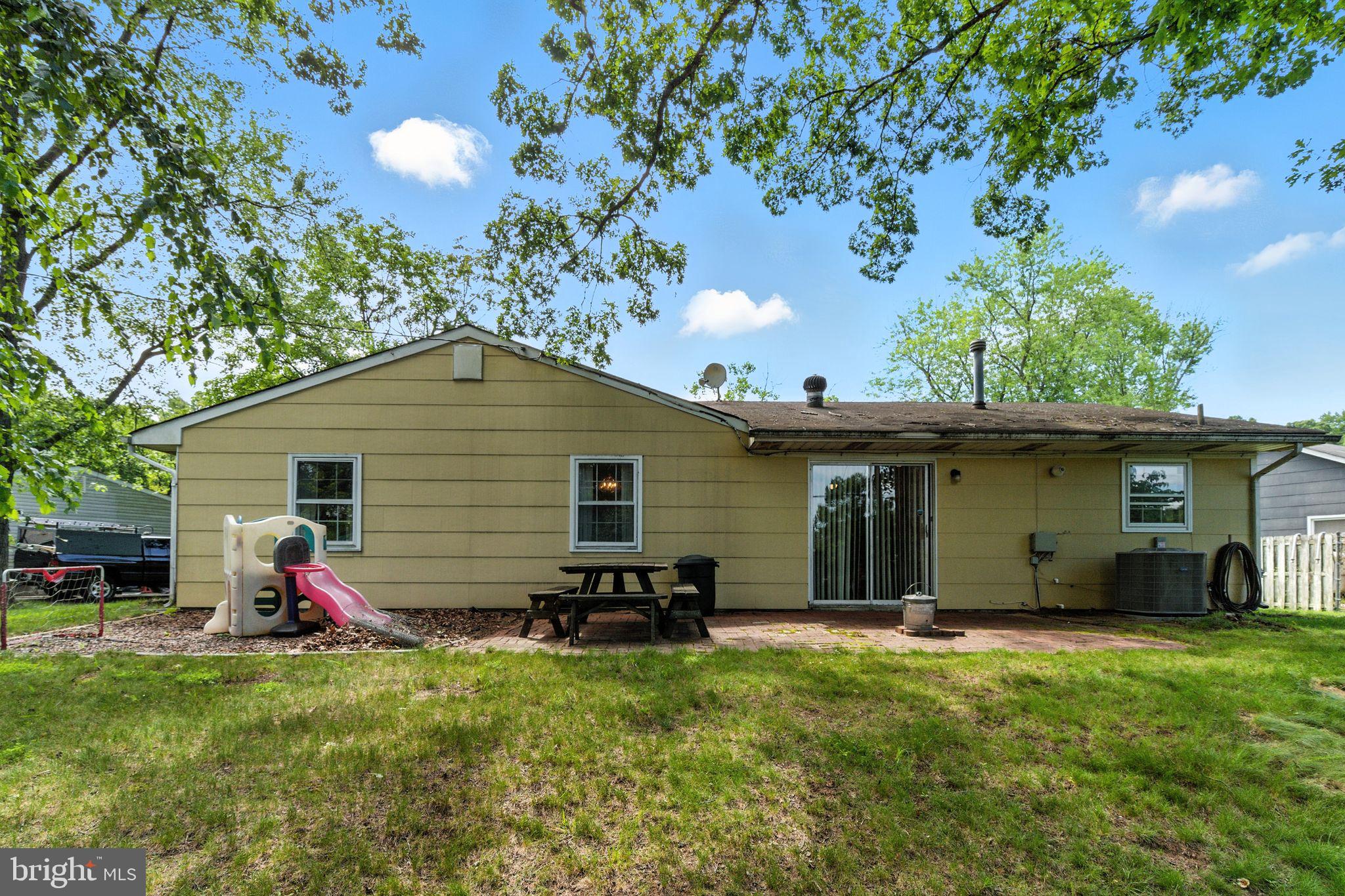 4921 RIDGEVIEW LANE