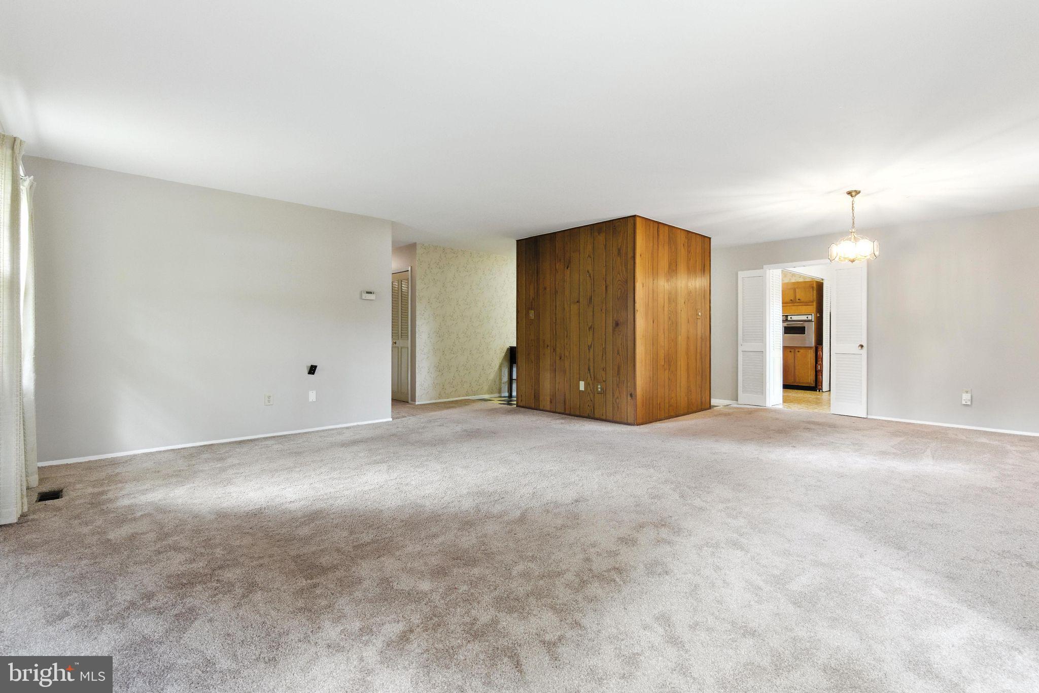 4921 RIDGEVIEW LANE