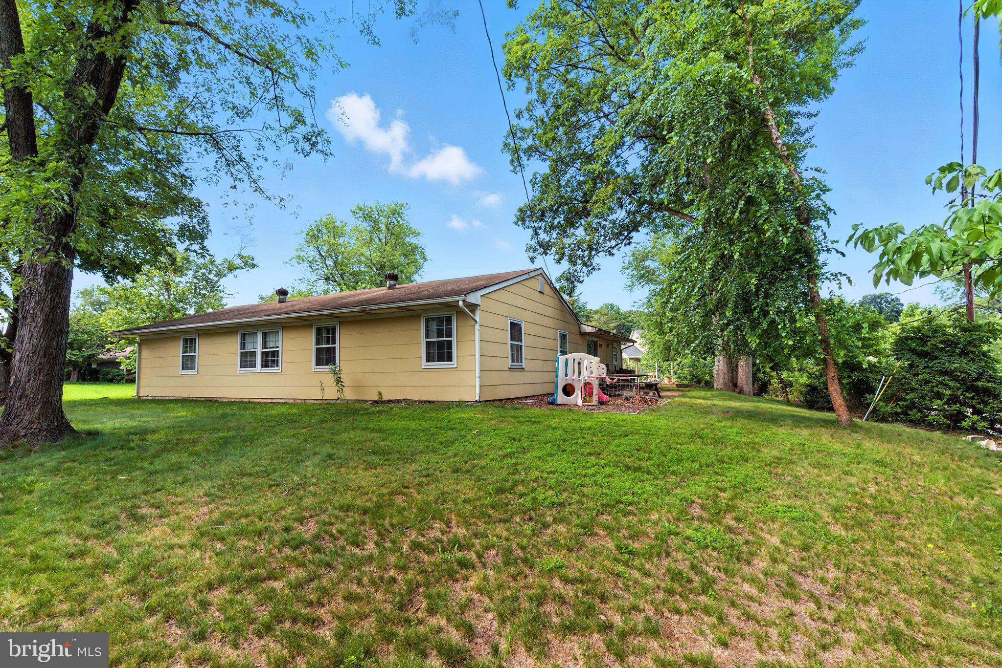 4921 RIDGEVIEW LANE