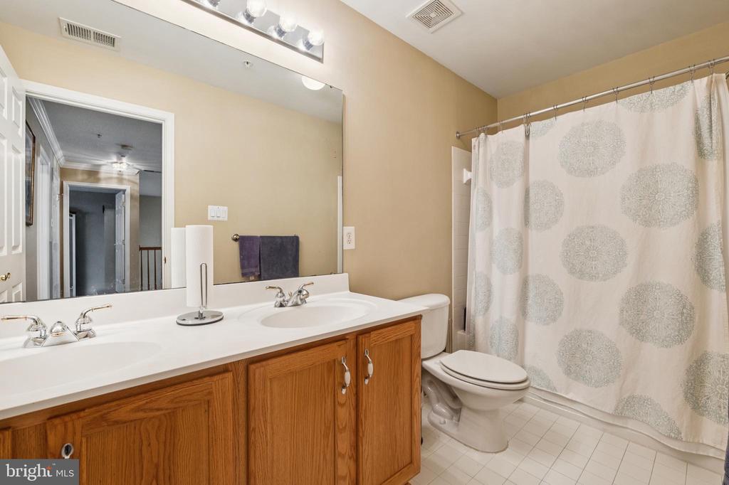 10112 COLLINGTON CAMPUS WAY 7