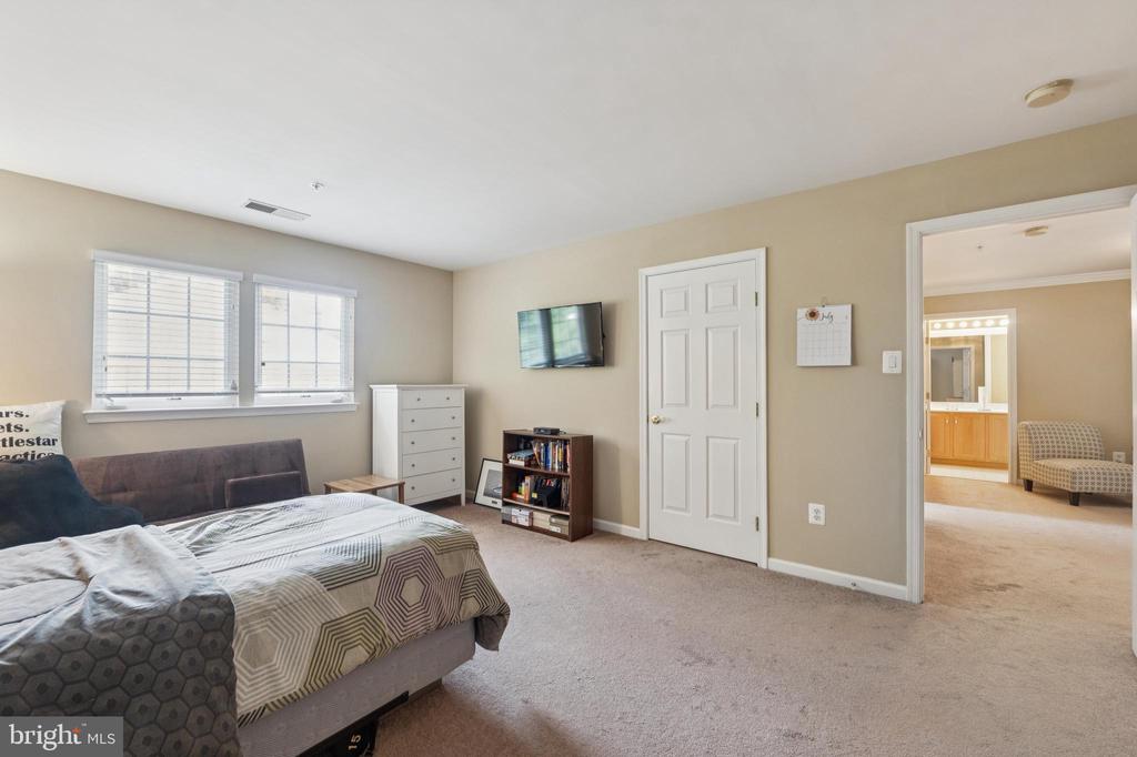 10112 COLLINGTON CAMPUS WAY 7