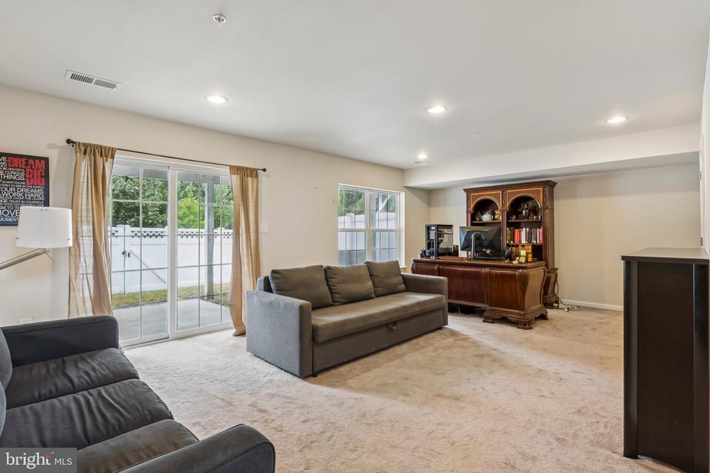 15604 MONKSILVER BEND