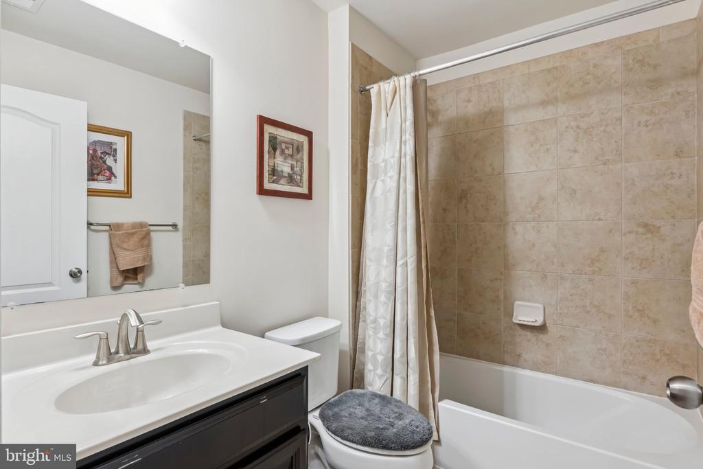 15604 MONKSILVER BEND