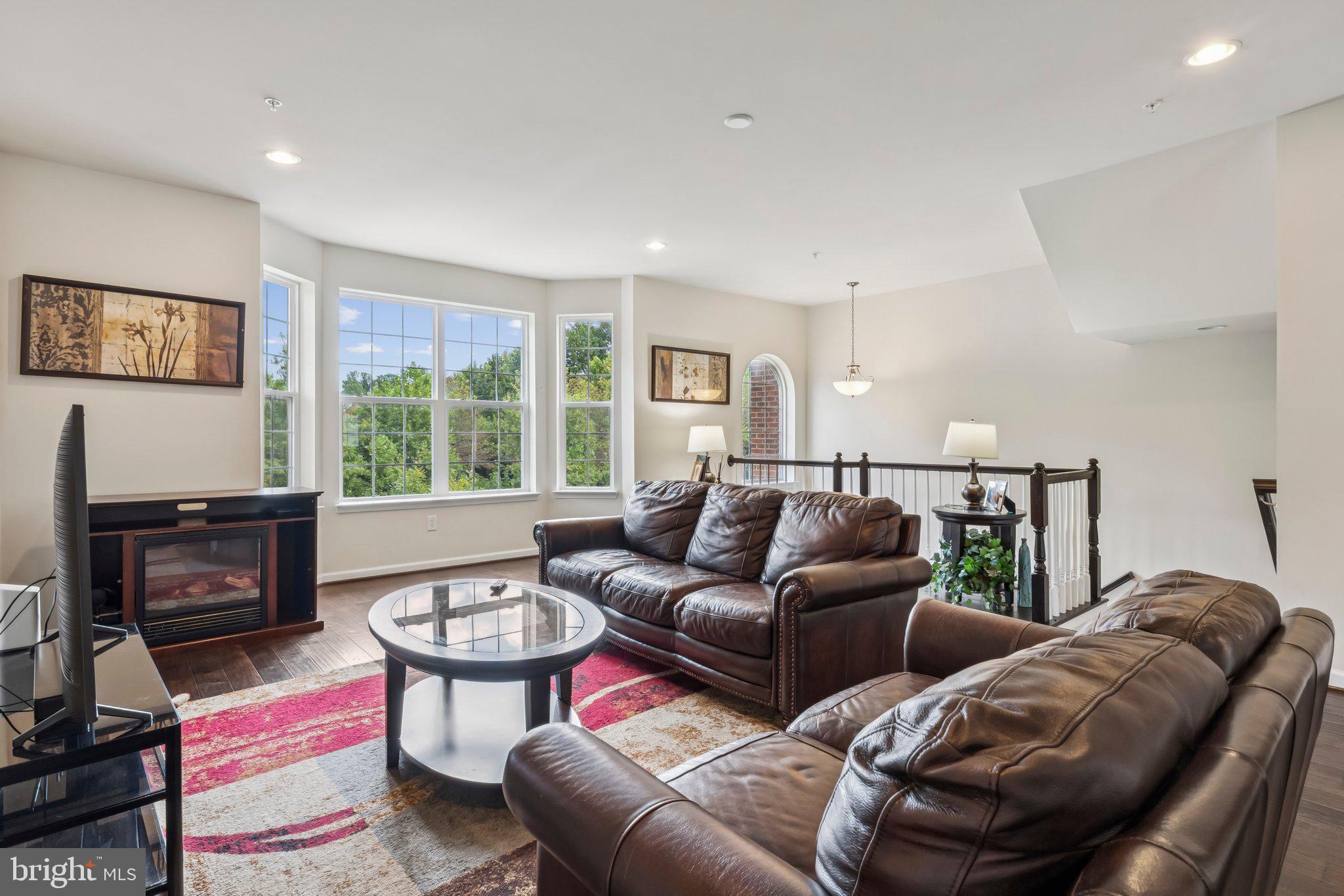 15604 MONKSILVER BEND