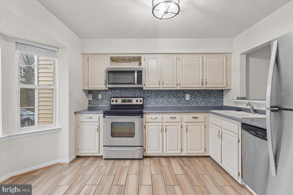 7308 FRANKFORT COURT