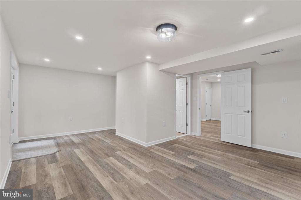 7308 FRANKFORT COURT