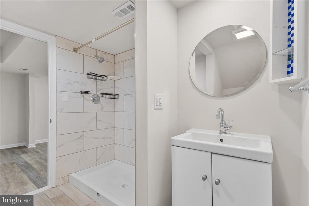 7308 FRANKFORT COURT