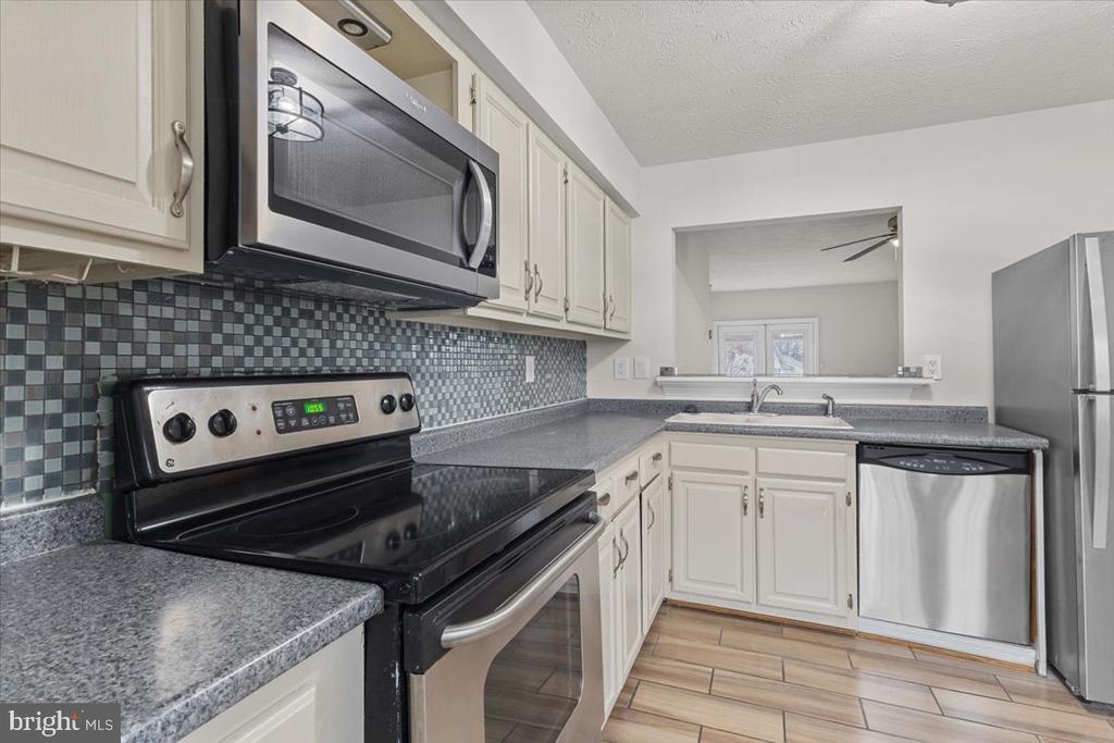 7308 FRANKFORT COURT