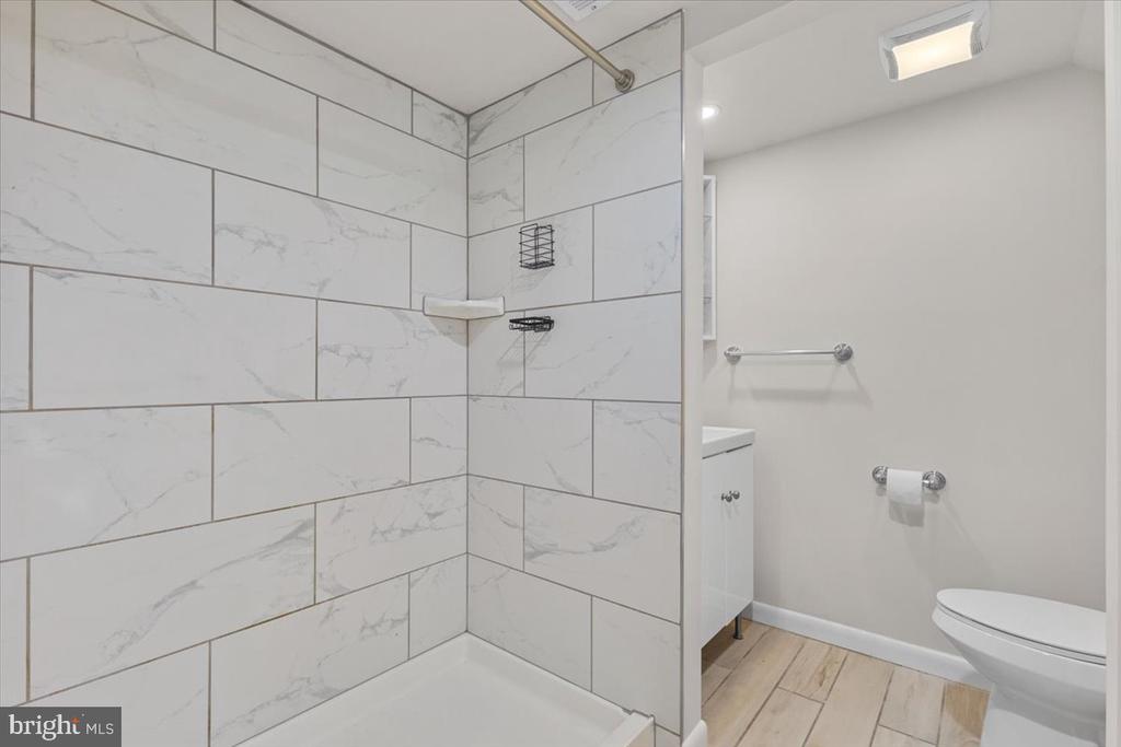 7308 FRANKFORT COURT